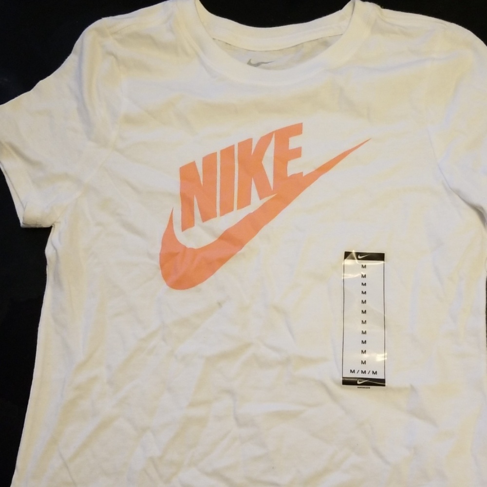 Girls Nike top